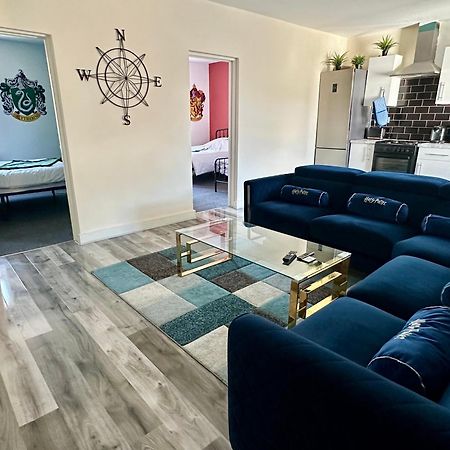 Wizards Corner Spacious 3 Bed Near Watford Junction المظهر الخارجي الصورة