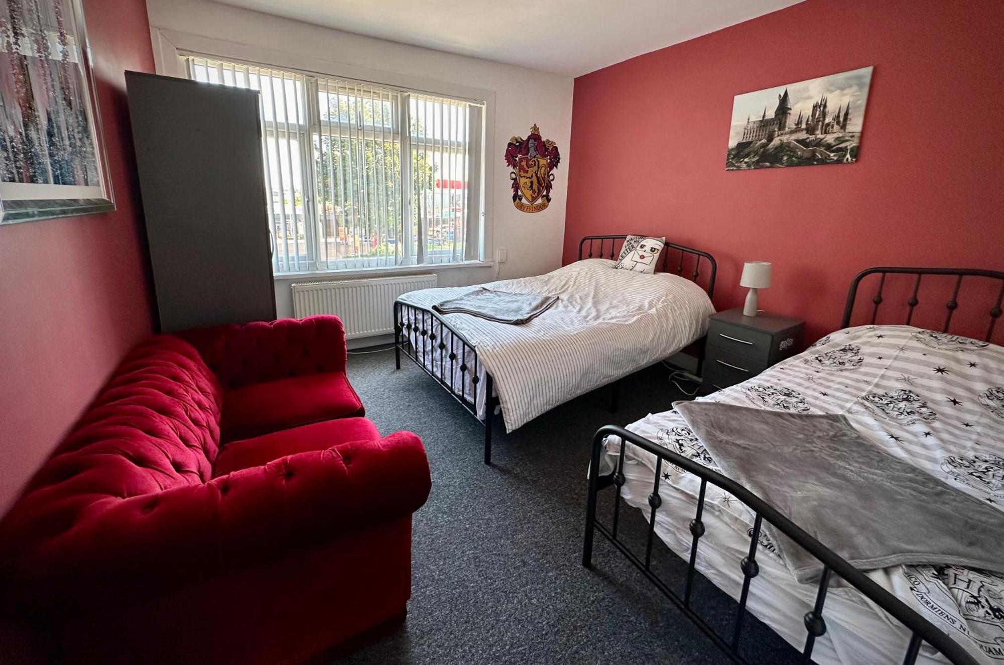 Wizards Corner Spacious 3 Bed Near Watford Junction المظهر الخارجي الصورة